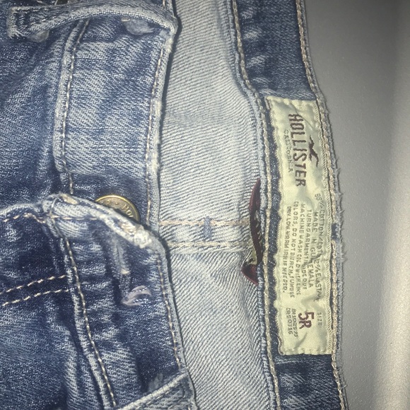 Hollister size 5r - Picture 2 of 3